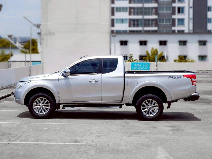 Mitsubishi Triton Megacab 2.4 GLS Limited Plus เกียร์ M/T สีบรอนซ์เทา ปี 2015 7