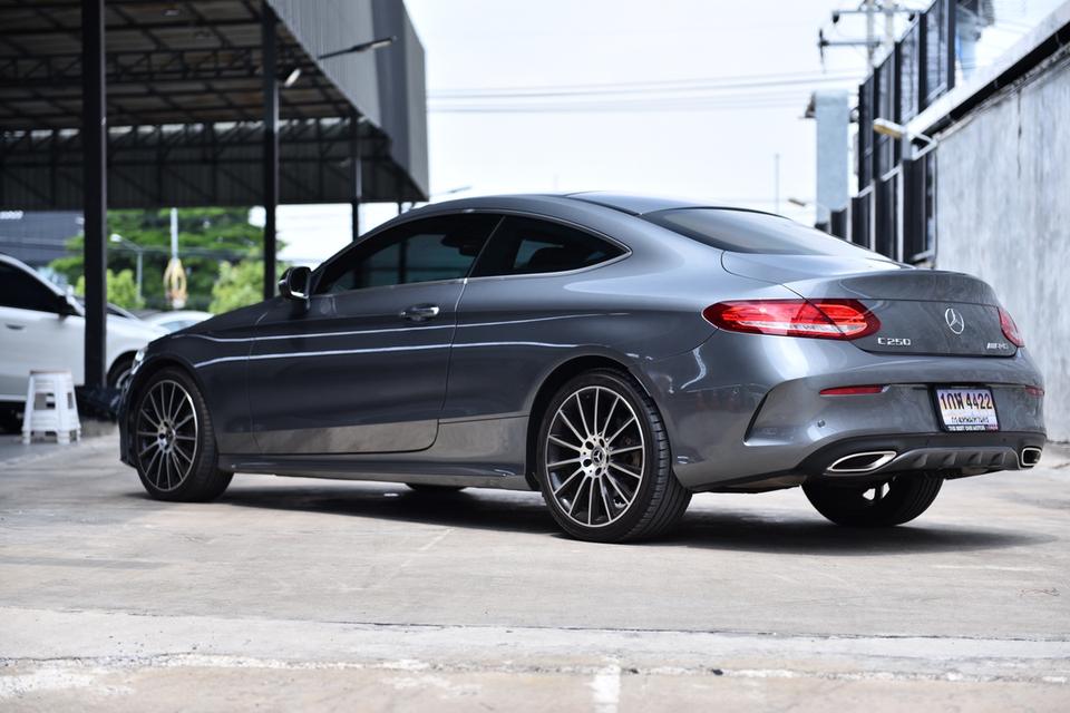 2018 Mercedes Benz C250 Coupé AMG Dynamic W205🎖️ รูปที่ 2