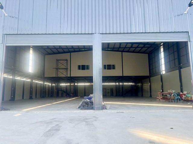 โกดังพัฒนาการ97ให้เช่า ขนาด 900 ตรม 2 ชั้น สูง 9 เมตร พร้อมออฟฟิตรถเทรลเลอร์ 40 ฟุตเข้าออกได้ 2