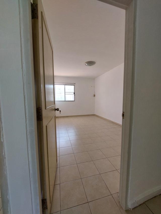 ให้เช่าราคาถูกทาวน์โฮม 2 ชั้น 3 ห้องนอน , 2 ห้องน้ำ , 1 โถงลึก , 1 ลานซักล้างมีหลังคา, จอดรถหน้าบ้านได้ 1 คัน หมู่บ้านพนาลี 1 ซอยเทียนทะเล 32 15