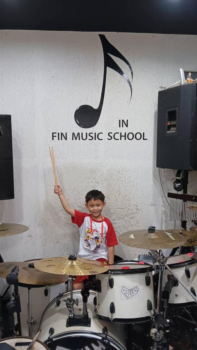 รับสอนกลองทุกประเภท ที่ Fin Music School 7