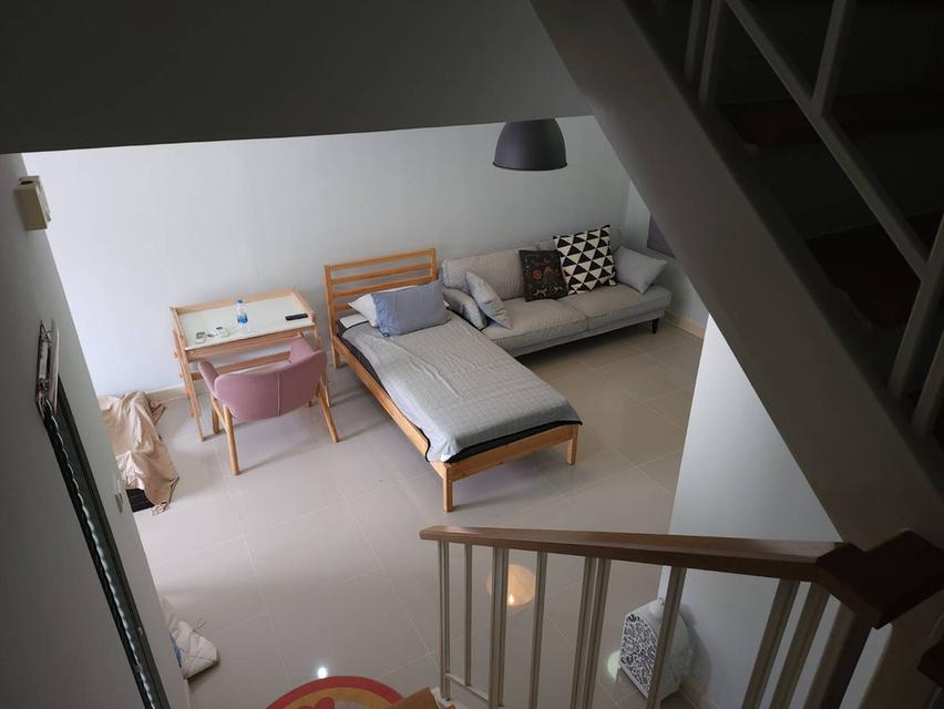 หมู่บ้าน เดอะคัลเลอร์วงแหวน รามอินทรา2 ซ.สุเหร่าคลองหนึ่ง 15 บางชัน คลองสามวา กทม. ขนาด 25.90\ตารางวา 3นอน 2ห้องน้ำ เตียง +แอร์ 2ห้องนอน พร้อมต่อเติ 17