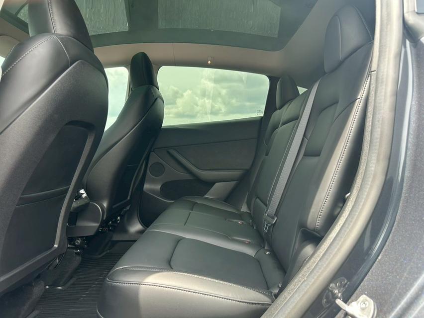 Tesla Model Y Long Range 2023  14