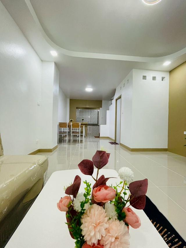 หมู่บ้านร่มเงาไม้  ถนนวัดลาดปลาดุกทาวน์เฮ้าส์ 2 ชั้น หลังมุม ถนนเมน ตกแต่งใหม่พร้อมอยู่  เปลี่ยนระบบไฟใหม่ทั้งหลัง /ค้าขายได้/เพิ่มพื้นที่ใช้สอย 5