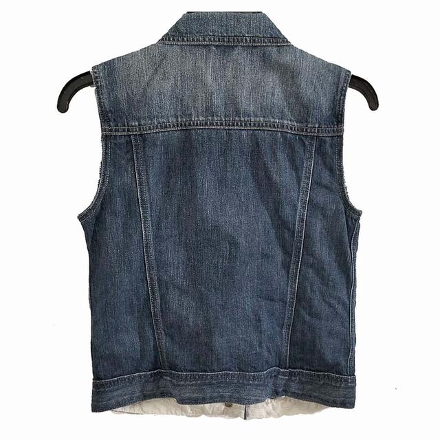 กั๊กยีนส์สีเข้ม ทรงน่ารักมาก งานไม่ซ้ำใคร มีกระเป๋าอก+ข้าง ผ้านุ่มใส่สบาย พร้อมส่ง ไม่ต้องรอ 2