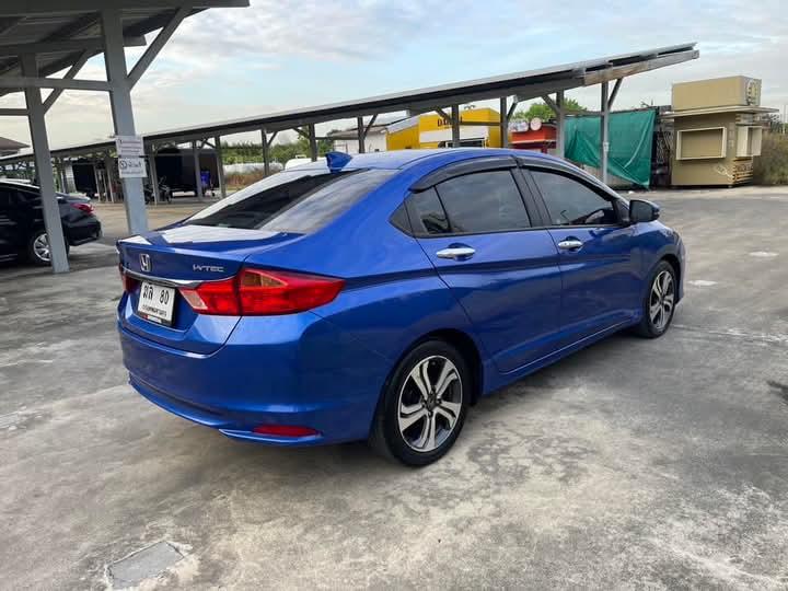 Honda City สีน้ำเงิน 7