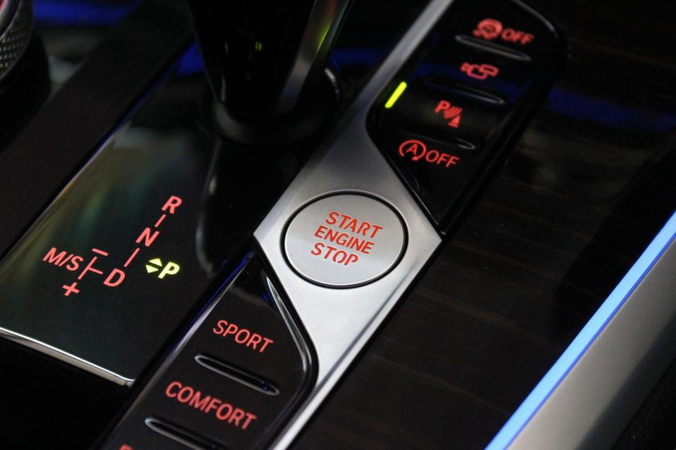 รหัสรถ JRS5818 BMW X5 3.0d M Sport 2020 ตัวประกอบนอก รูปที่ 17