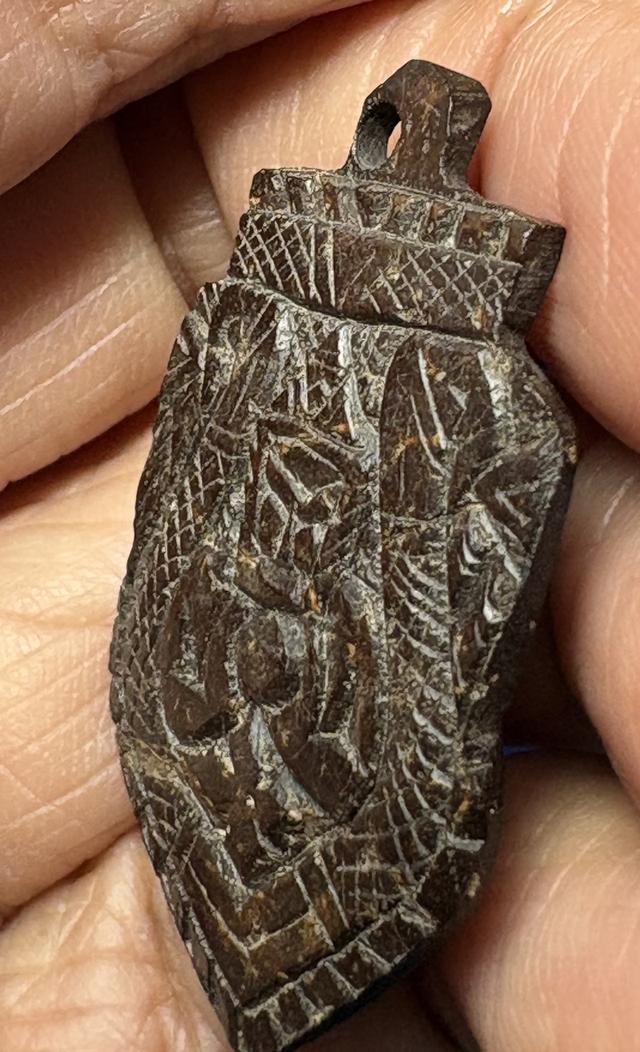 กะลาตาเดียวหลวงพ่อน้อยวัดธรรมศาลา หลังพอกผงฝั่งตะกรุดทองคำ รูปที่ 3