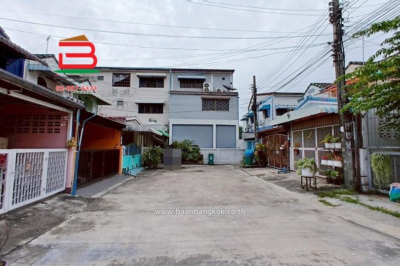 ทาวน์เฮาส์ หมู่บ้าน อัมรินทร์นิเวศน์ 3 ผัง 3 แยก 7 (ซอยสายไหม 20) เนื้อที่ 17.1 ตารางวา ใกล้ตลาดเอ.ซีสายไหม แขวงสายไหม เขตบางเขน กรุงเทพมหานคร