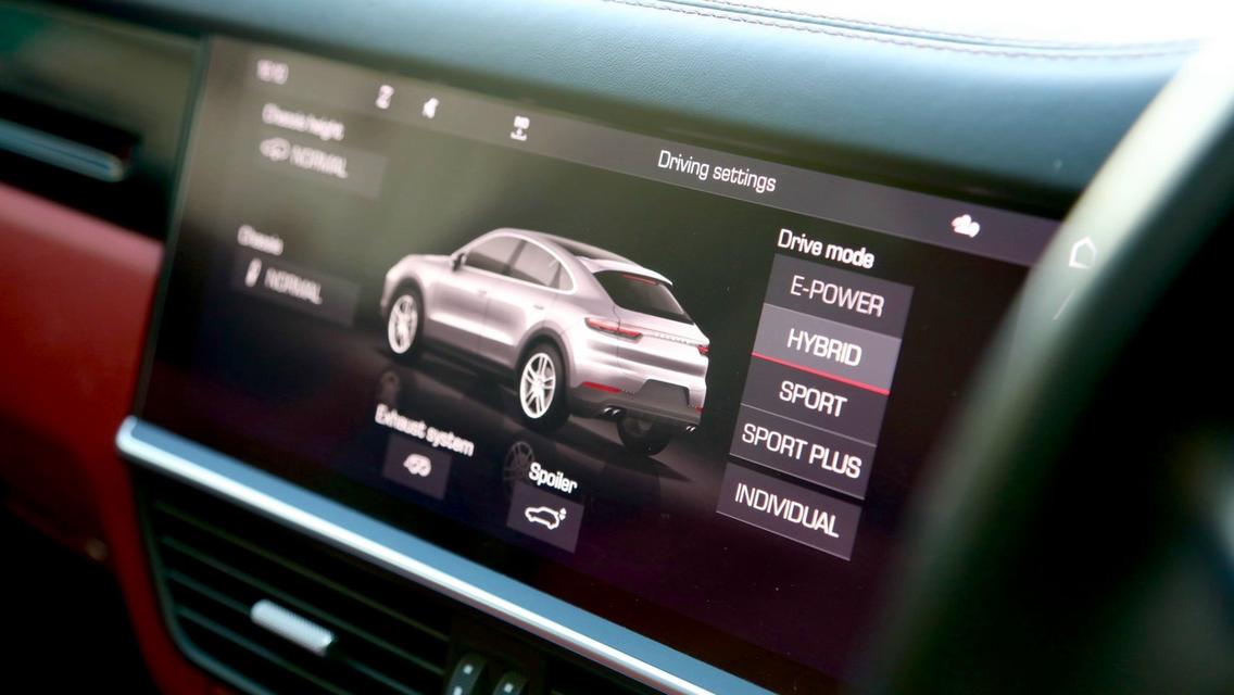 Porsche Cayenne Coupe E-Hybrid 2021 สี Crayon Grey รถสวยพร้อมใช้ รูปที่ 7