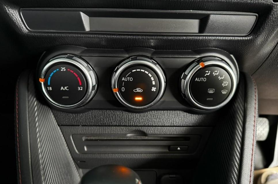 Mazda2 1.3 High Connect เบนซิน เกียร์ออโต้  ปี2016 17