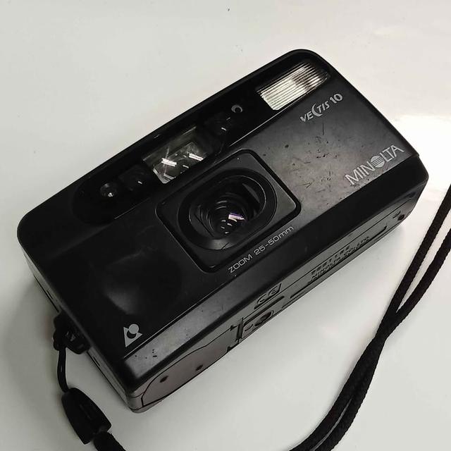 กล้องฟิล์ม APS minolta vectis 10 ไม่มีแบตลอง ตีเป็นงานช่าง งานอะไหล่ ตั้งโชว์ สะสม มาพร้อมกลักฟิล์ม Nexia F100