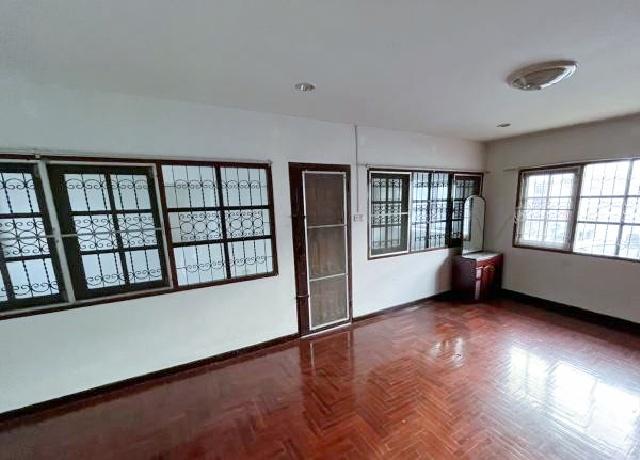 เสรีไทย 53-59 ให้เช่าบ้านเดี่ยว 2 ชั้น MRT สัมมากร 700ม. บึ่งกุ่ม 52 ตร.วา. 204 ตร.ม.เฟอร์.4 นอน 2 น้ำ เดอะพาซิโอ ทาวน์  4