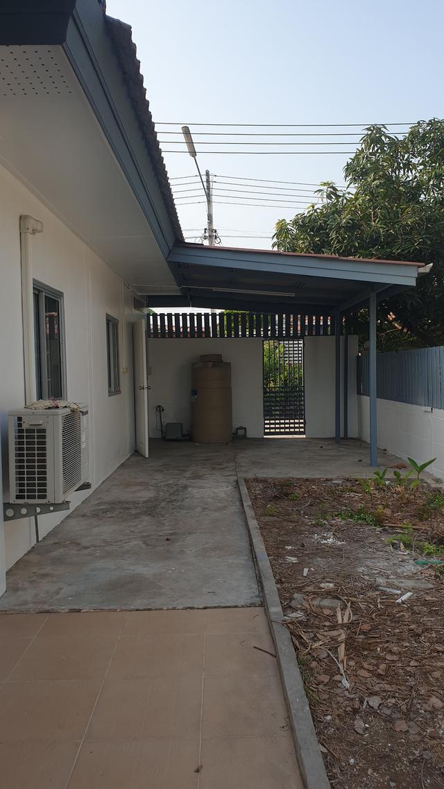 บ้านแฝดเนื้อที่กว้างทำเลดี เดินทางเข้าเมืองสะดวก 4