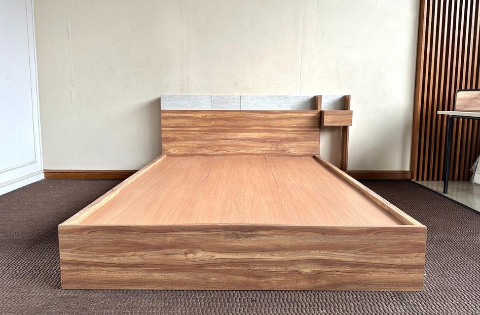 เตียงไม้ size 5 ฟุต
