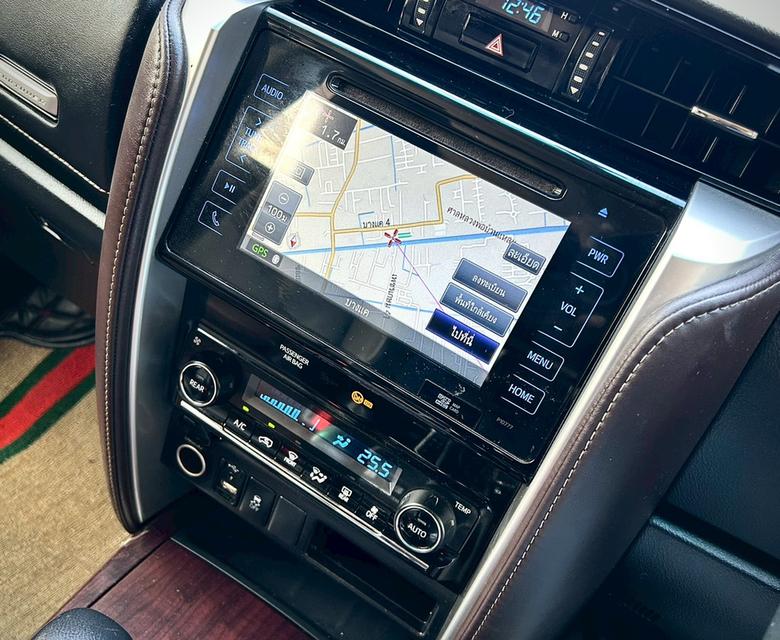 Toyota Fortuner 2.4V ปี17 รูปที่ 9