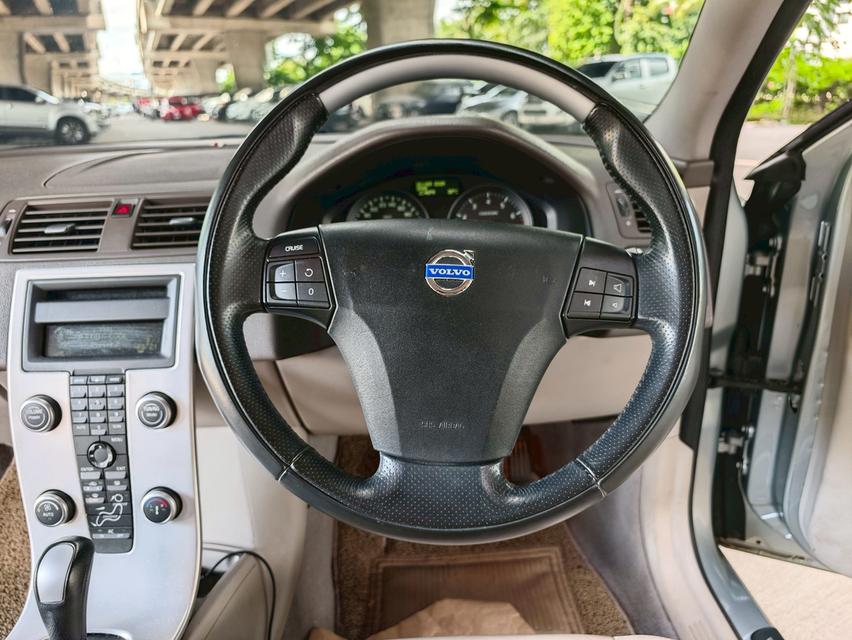 Volvo V50 Year 2013 8