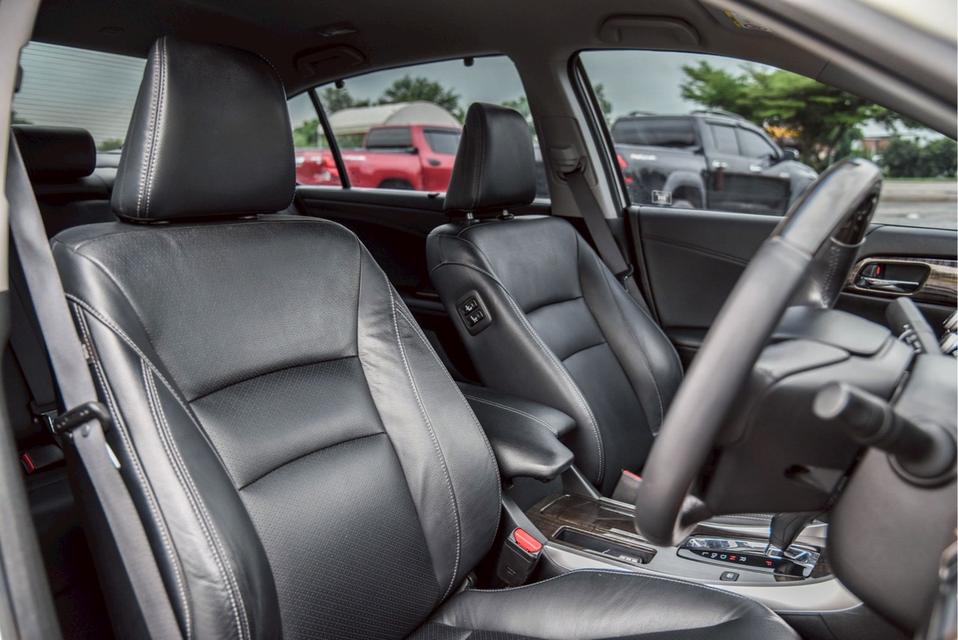 Honda Accord 2.0 E AT 2017 รถสวย พร้อมขับ 14