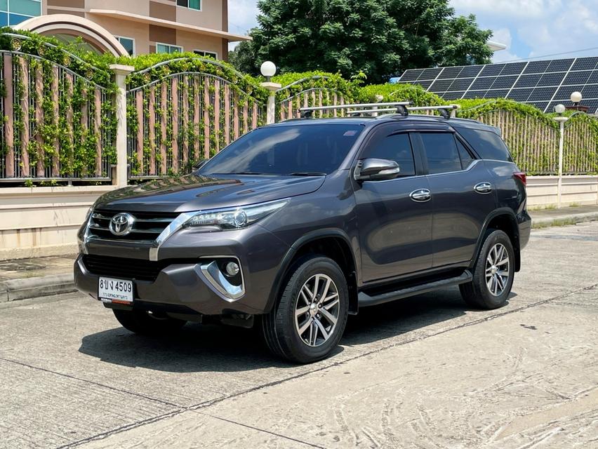 Toyota Fortuner 2.8V 4wd ปี16