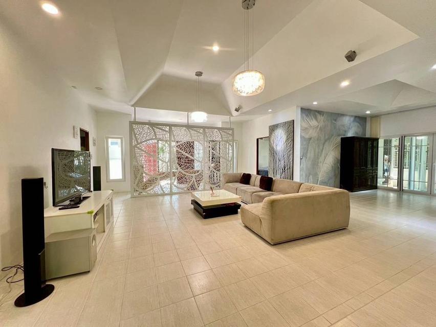 European–Thai Home Village 12.9 million Pattaya 9