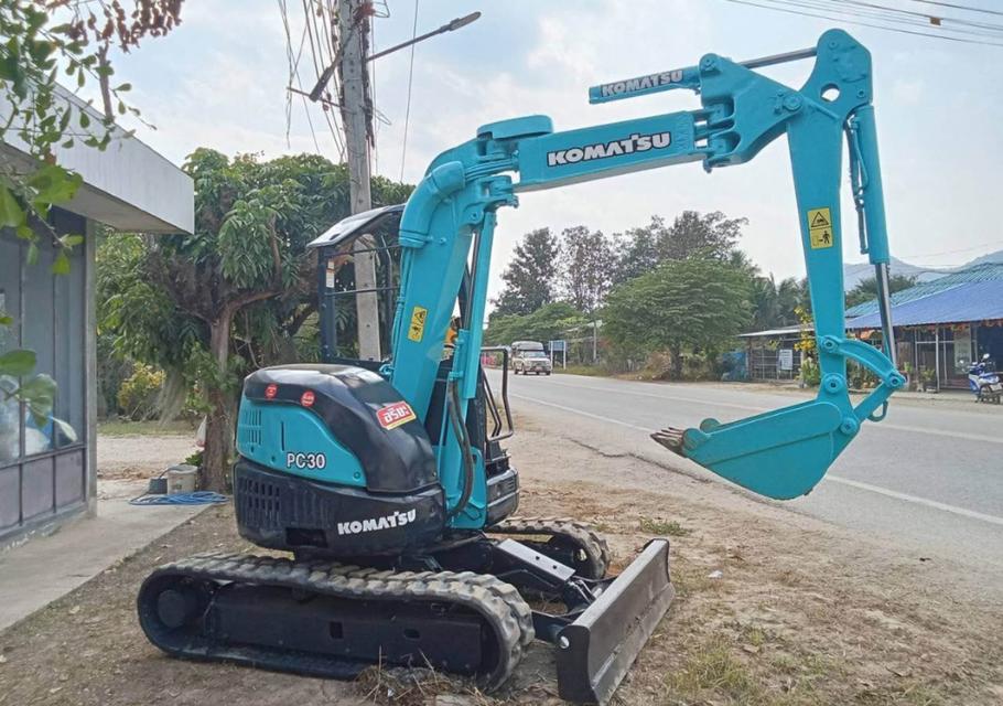 รถแม็คโคร Komatsu MR.PC30 2