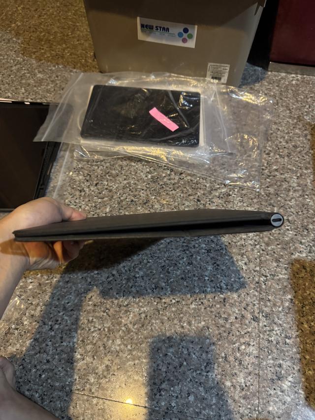 มาอีกแล้วที่ถามหากันขาย Magic KeyBoard iPadPro12.9 ของแท้ ( ตัวใหม่แล้ว2กล้องมือ1สูนขาย12490 บาท ) สภาพไร้รอยตกใดๆคับใช้งานดีทุกๆฟังชั่น ขายราคา 5990 9