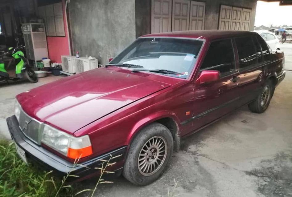 ขายรถ VOLVO 940 สีแดง ปี 1995