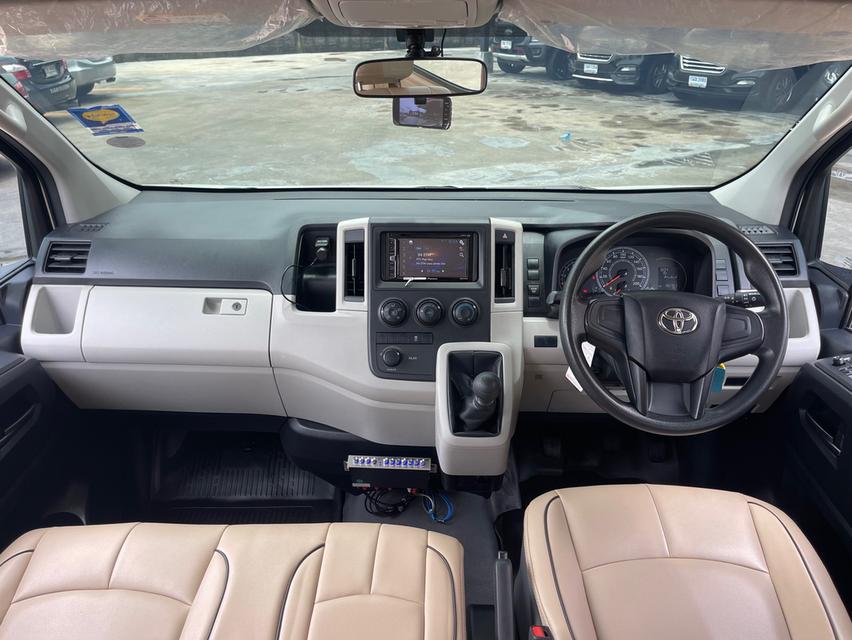 ขาย Toyoya Commuter 2.8 ปี19 11