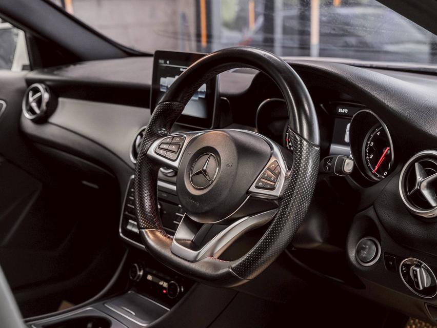 รหัสรถ 67GG8603 Mercedes Benz GLA 250 AMG Dynamic 2018 10