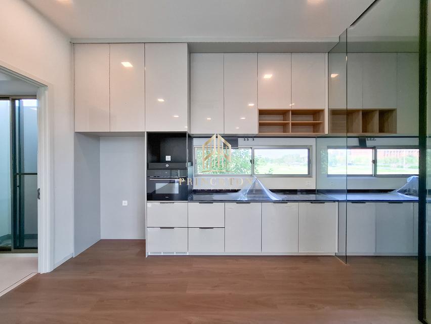 VIVE Rama 9 â Luxurious 3-Story Home in Modern Japanese Design 7