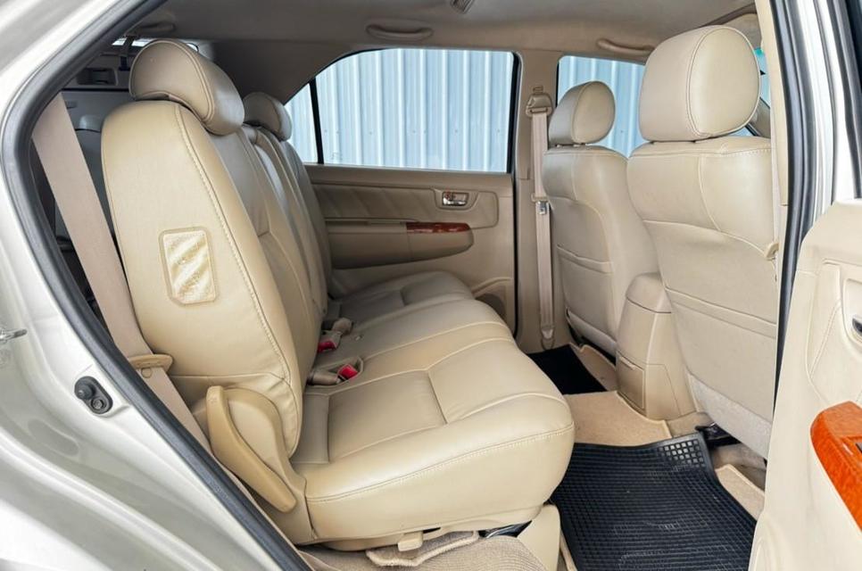 Toyota Fortuner 3.0V 4WD ดีเซล เกียร์ออโต้  ปี2010 13