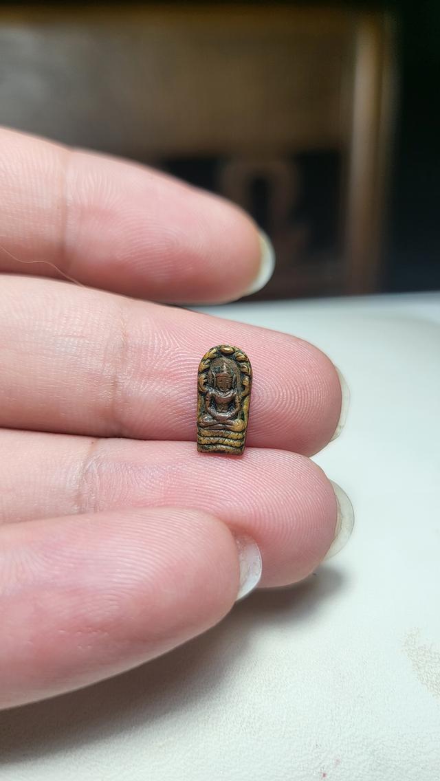 พระนาคปรกใบมะขาม (ปรกจ้อย) บล็อกหูขีด หลวงปู่ทิม วัดละหารไร่  ปี17