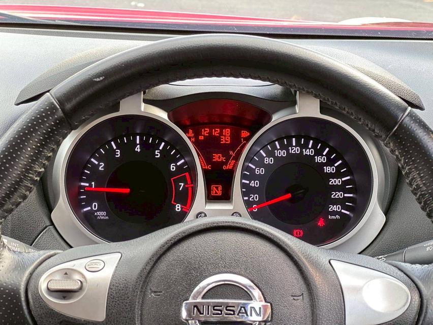 Nissan Juke 1.6 V รุ่น Top สุด เกียร์ Auto สีแดง ปี 2014 14