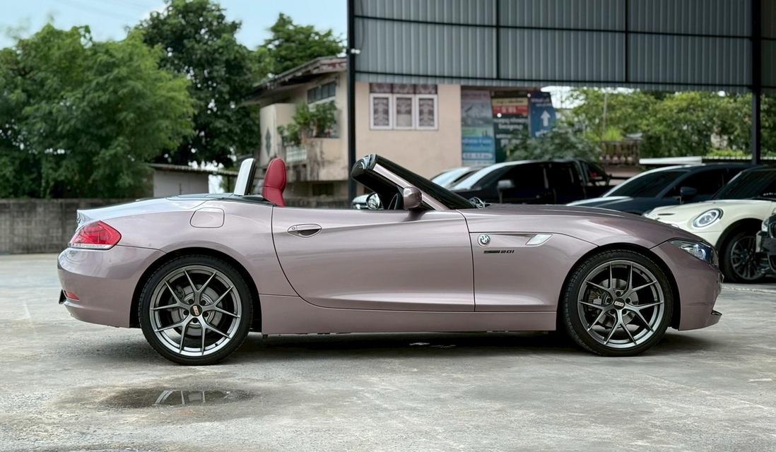 2012 BMW Z4, 2.0 sDrive20i M SPORTโฉม ปี02-ปัจจุบัน สีชมพู(wrap)👉ไมล์ 154,773 ก.ม. รูปที่ 7