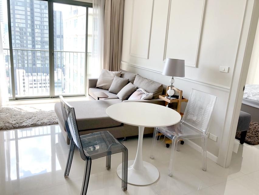 เช่าห้องคอนโดทองหล่อ ติดถนนใหญ่ พร้อมอยู่ เฟอร์ฯครบ 2