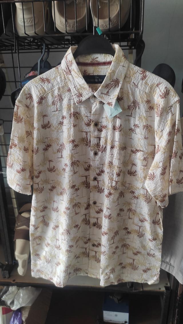 เสื้อฮาวายมือสองสีครีมลายต้นมะพร้าว