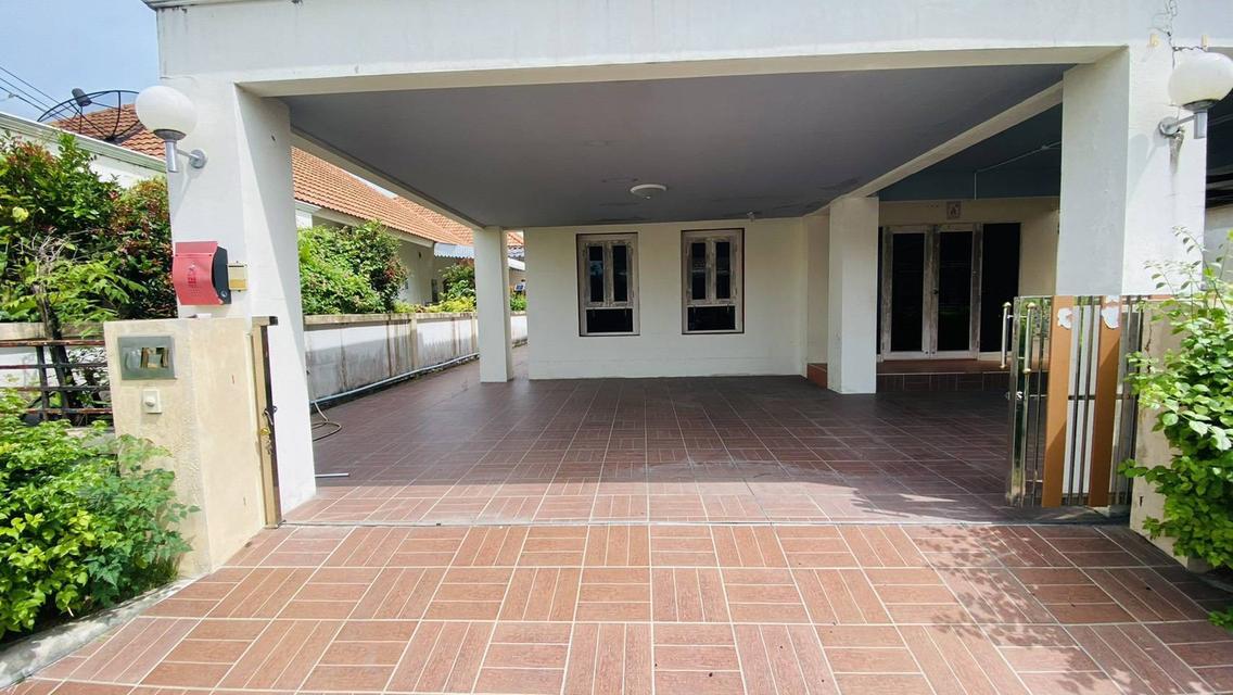 ขาย / เช่าบ้านเดี่ยว ตามสภาพ ชั้นเดียวใกล้สุขุมวิท ขนาด 58 ตร.วา 3 นอน 2 น้ำ ทำเลดีเดินทางสะดวก ( เลี้ยงสัตว์พันธุ์เล็กได้ ) 3