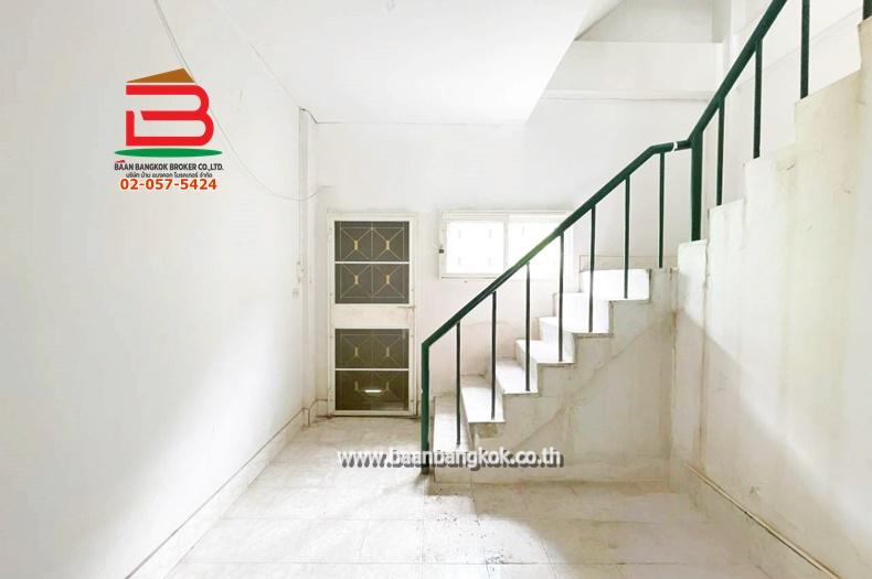 อาคารพาณิชย์ 4 ชั้น หมู่บ้าน ศุภาลัยบุรี รังสิตคลอง4 เนื้อที่ 18.3 ตรว. ถนนรังสิต-นครนายก ต.คลองสี่ อ.คลองหลวง จ.ปทุมธานี 4