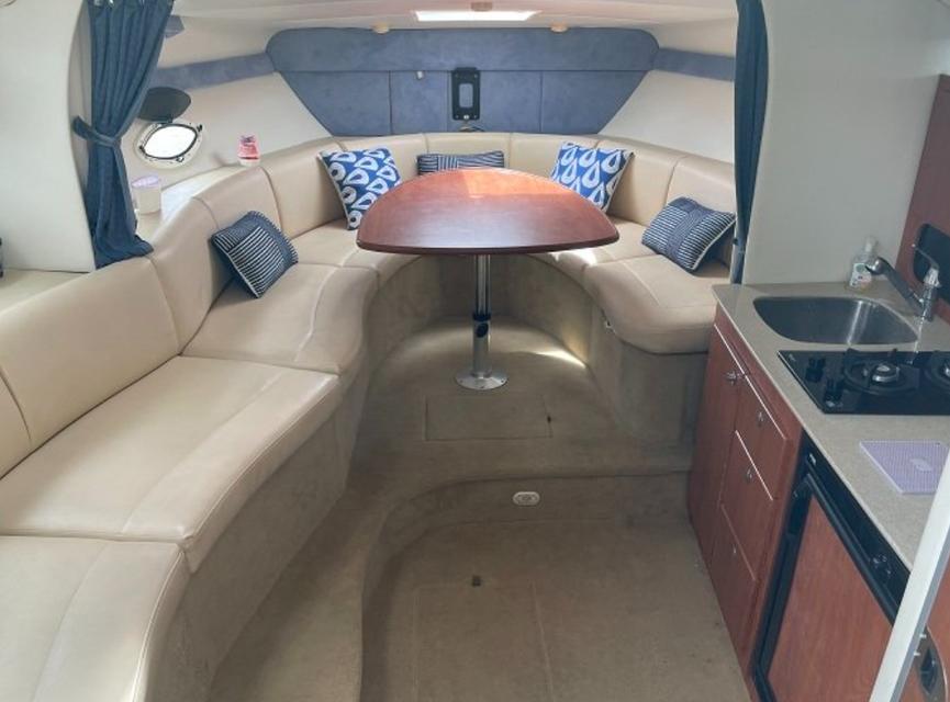 2009 YACHT BAYLINER 35 FEET 7