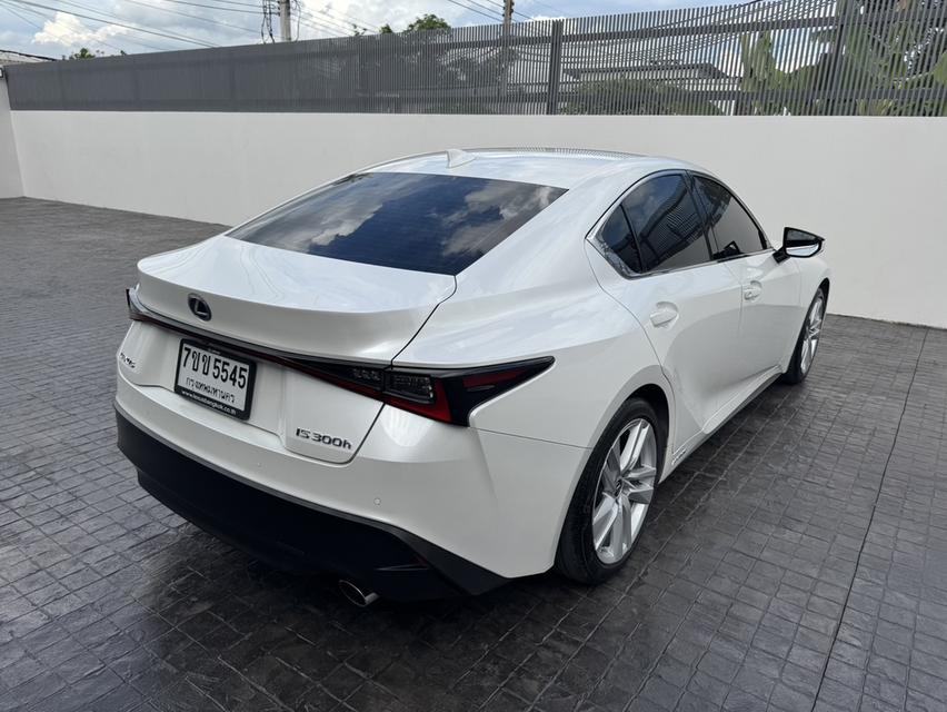 LEXUS IS 300h LUXURY ประกันชั้น 1 เจ้าของขายเอง สภาพป้ายแดง รูปที่ 5
