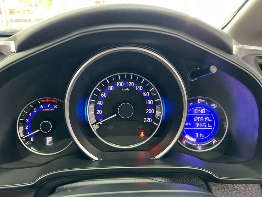 ปี 2019 HONDA JAZZ, 1.5 i-VTEC V+โฉม ปี14-ปัจจุบัน สีเทา เกียร์ออโต้ เครื่องเบนซินมือเดียวป้ายแดง รูปที่ 14