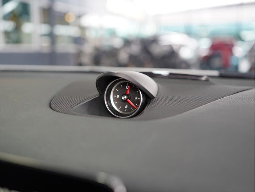 รหัสรถ JRS5800 Mercedes-Amg Slc43 16 จด 18  9