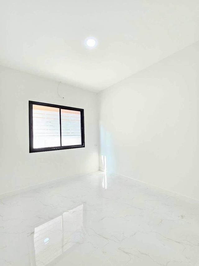 หมู่บ้านมิตรประชา ติวานนท์-ปากเกร็ดบ้านแฝดชั้นเดียว ตกแต่งใหม่พร้อมอยู่ ทำเลดี ใกล้เมืองทอง ใกล้ศูนย์ราชการ ใกล้รถไฟฟ้าสายสีชมพู 6