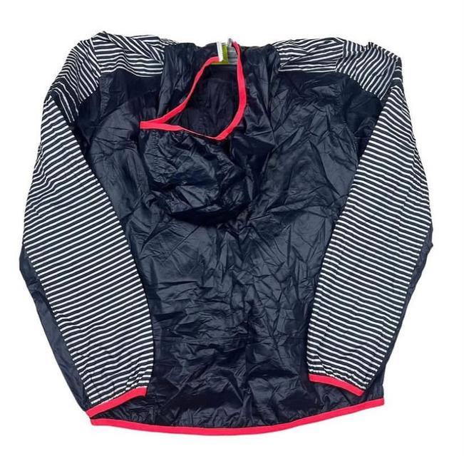 เสื้อ Adidas มีฮู้ด ผ้าร่ม ปักโลโก้ 4