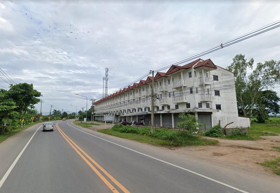 ทาวน์เฮ้าส์เชียงราย 3 ชั้นครึ่ง 2 คูหา ตีทะลุถึงกัน 62 ตร.วา ติดถนนศรีเวียง อำเภอเวียงชัย เชียงราย 4