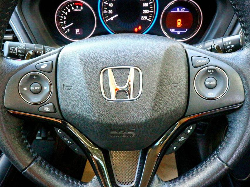 Honda HR-V 1.8E-Limited ปี 2015 สีขาว 4