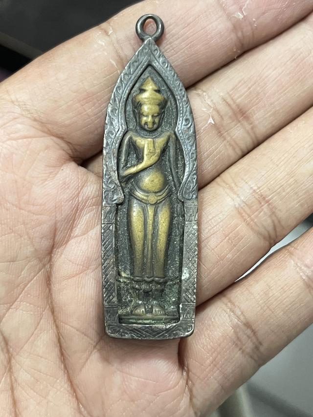 พระร่วงหลังรางปืน