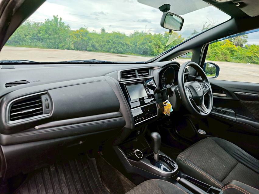 HONDA  JAZZ GK 1.5 RS PLUS (MNC) Y2019 สีเทาออโต้  12