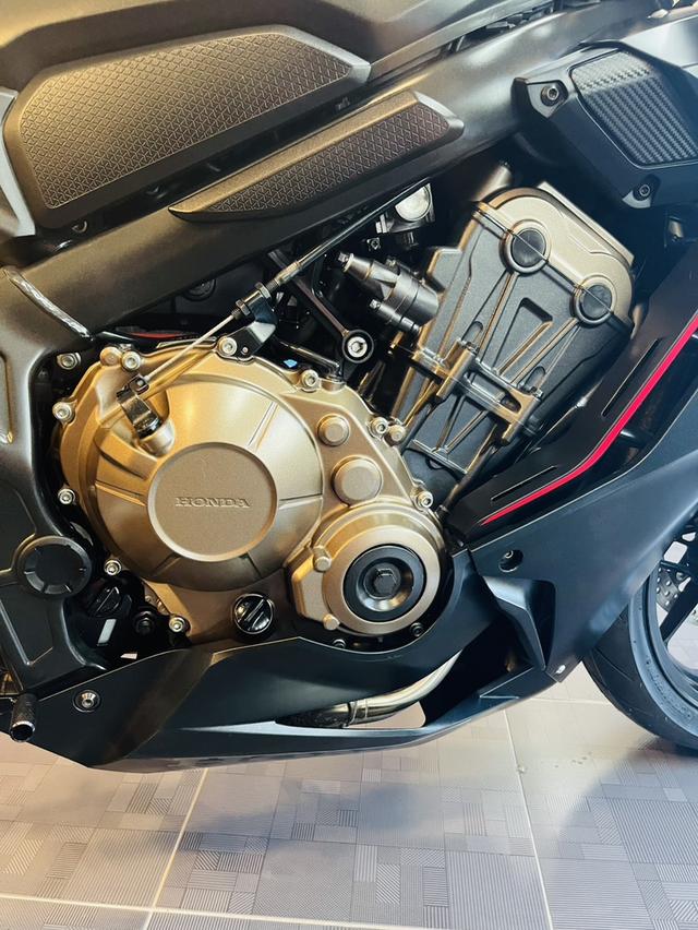 ขายด่วนCbr650r ปี2019 รูปที่ 8