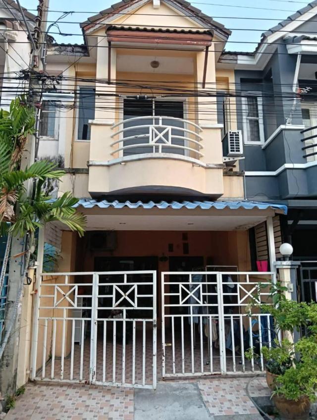 ทาวน์เฮ้าส์บางบัวทอง
